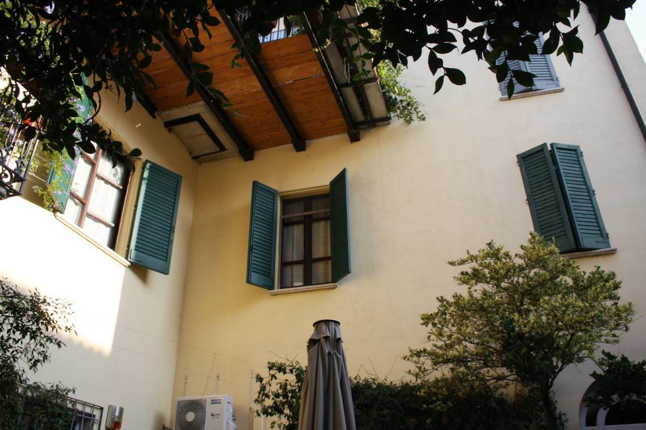 B&B Casa Dei Poeti Mantova Eksteriør billede