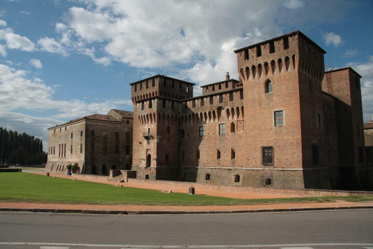 B&B Casa Dei Poeti Mantova Eksteriør billede