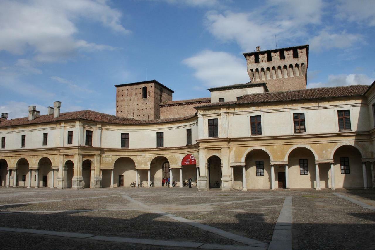 B&B Casa Dei Poeti Mantova Eksteriør billede