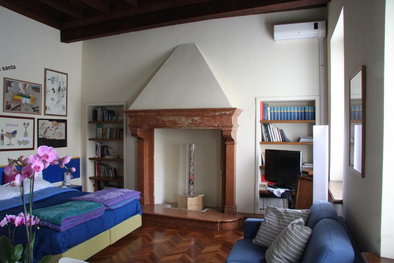 B&B Casa Dei Poeti Mantova Eksteriør billede